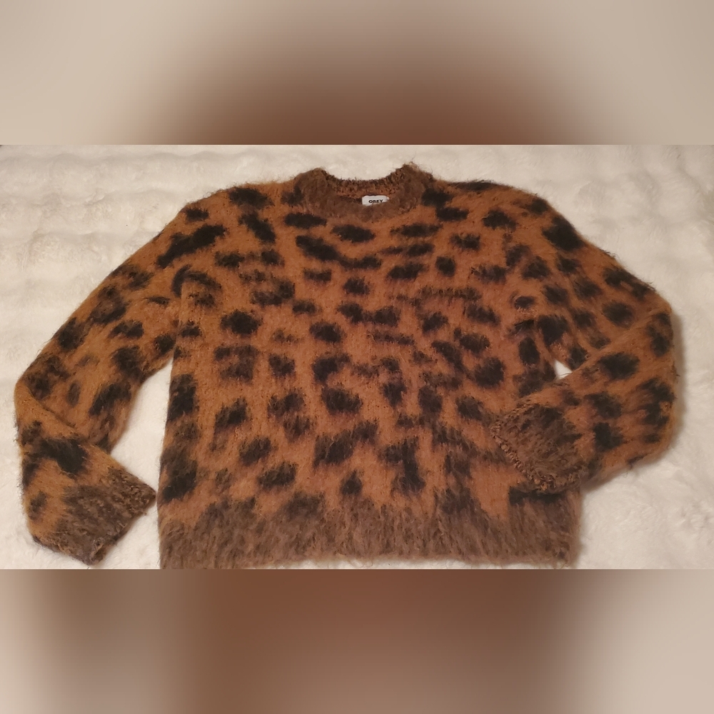 Obey size S Leopard Print Fuzzy Sweater- Excellent Pre-owned